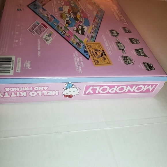 Monopoly: Hello Kitty and Friends - Picture 8 of 9